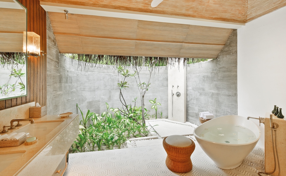 content/hotel/Kanuhura/Accommondation/Beach Pool Villa Sunset/Kanuhura-Acc-BeachPoolVillaSunset-02.jpg